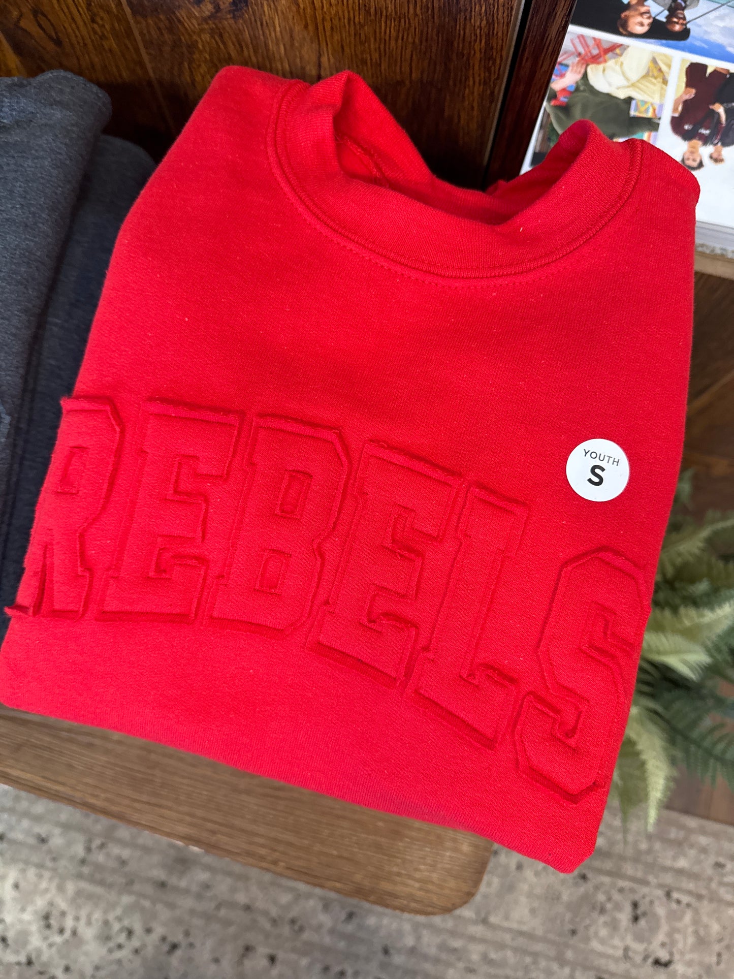 Rebels Youth Raggy Crewneck Sweatshirt - Red