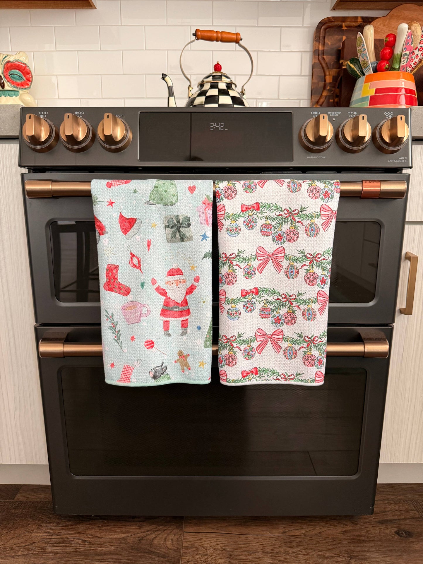 Festive Chaos: Double-Sided Hand Towel