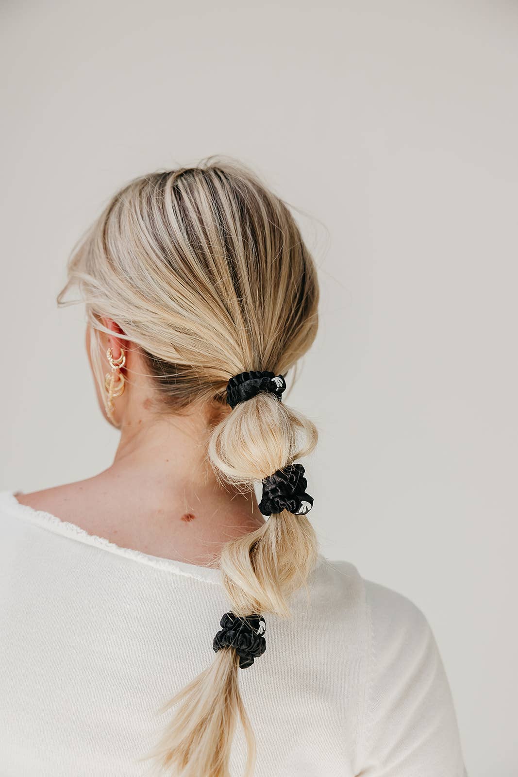 SKINNY SLEEP SCRUNCHIE 6-PACK — SATIN, HAIR-FRIENDLY