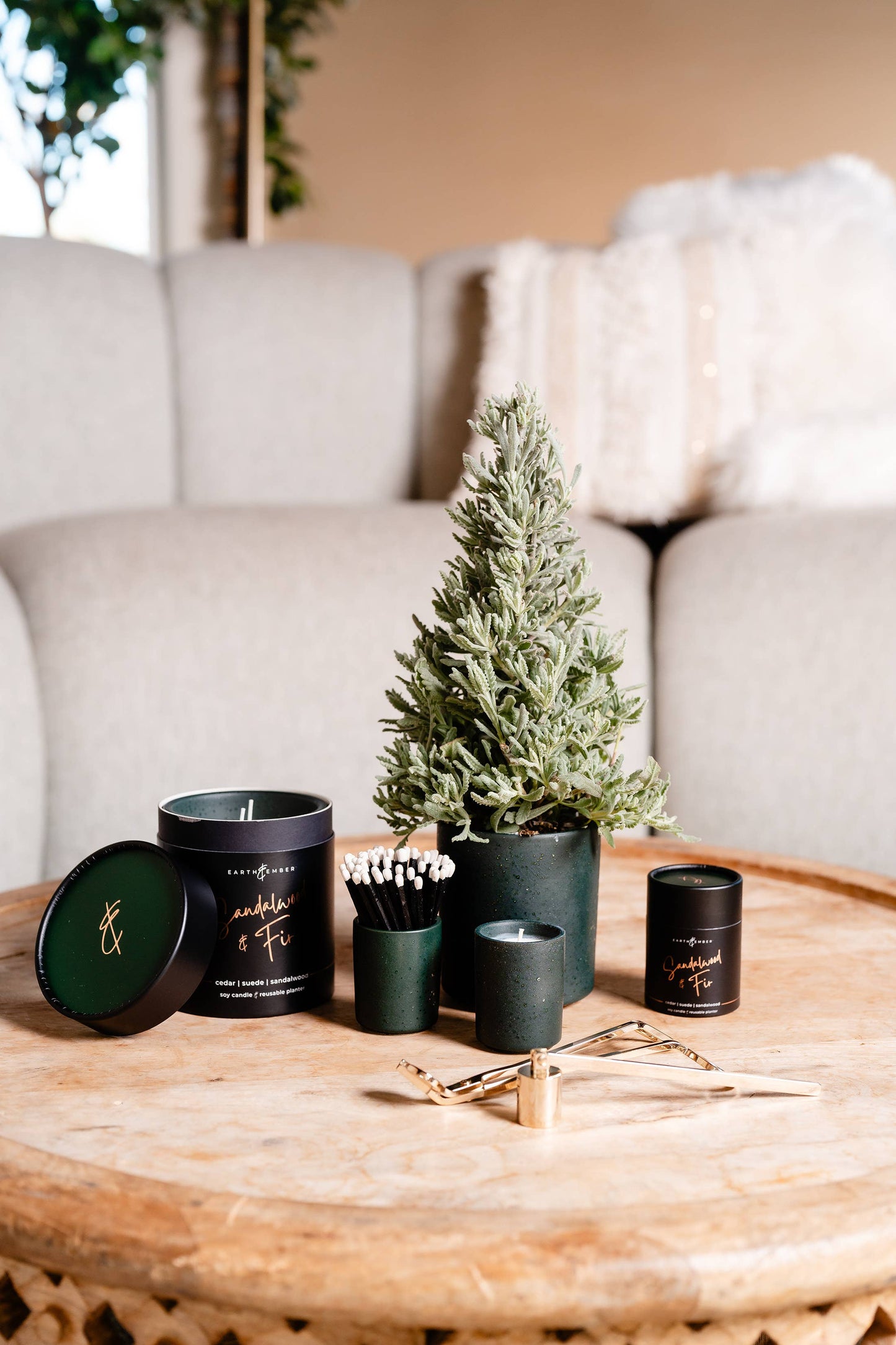 Earth & Ember - Sandalwood & Fir