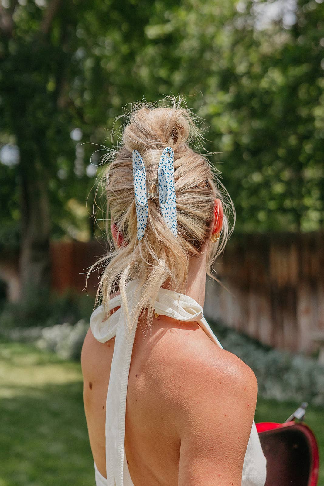 BLUE SPECKLED ACETATE CLAW - 2 SIZES