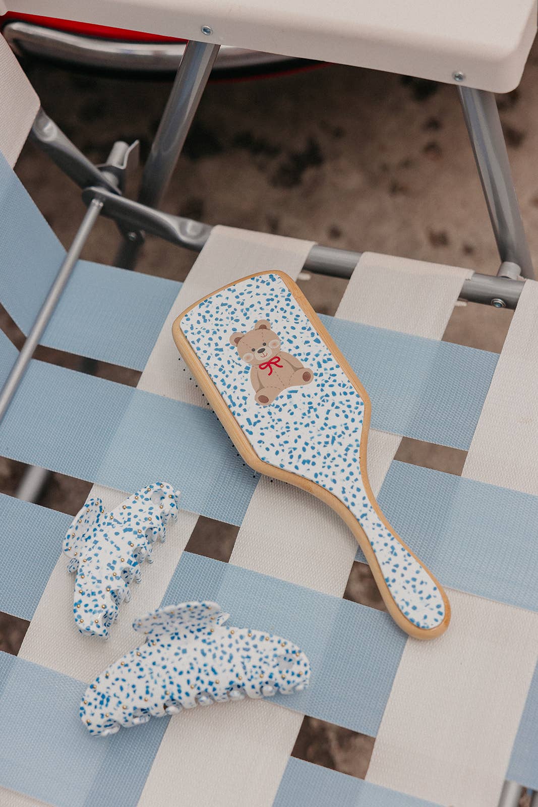 BLUE SPECKLED ACETATE CLAW - 2 SIZES