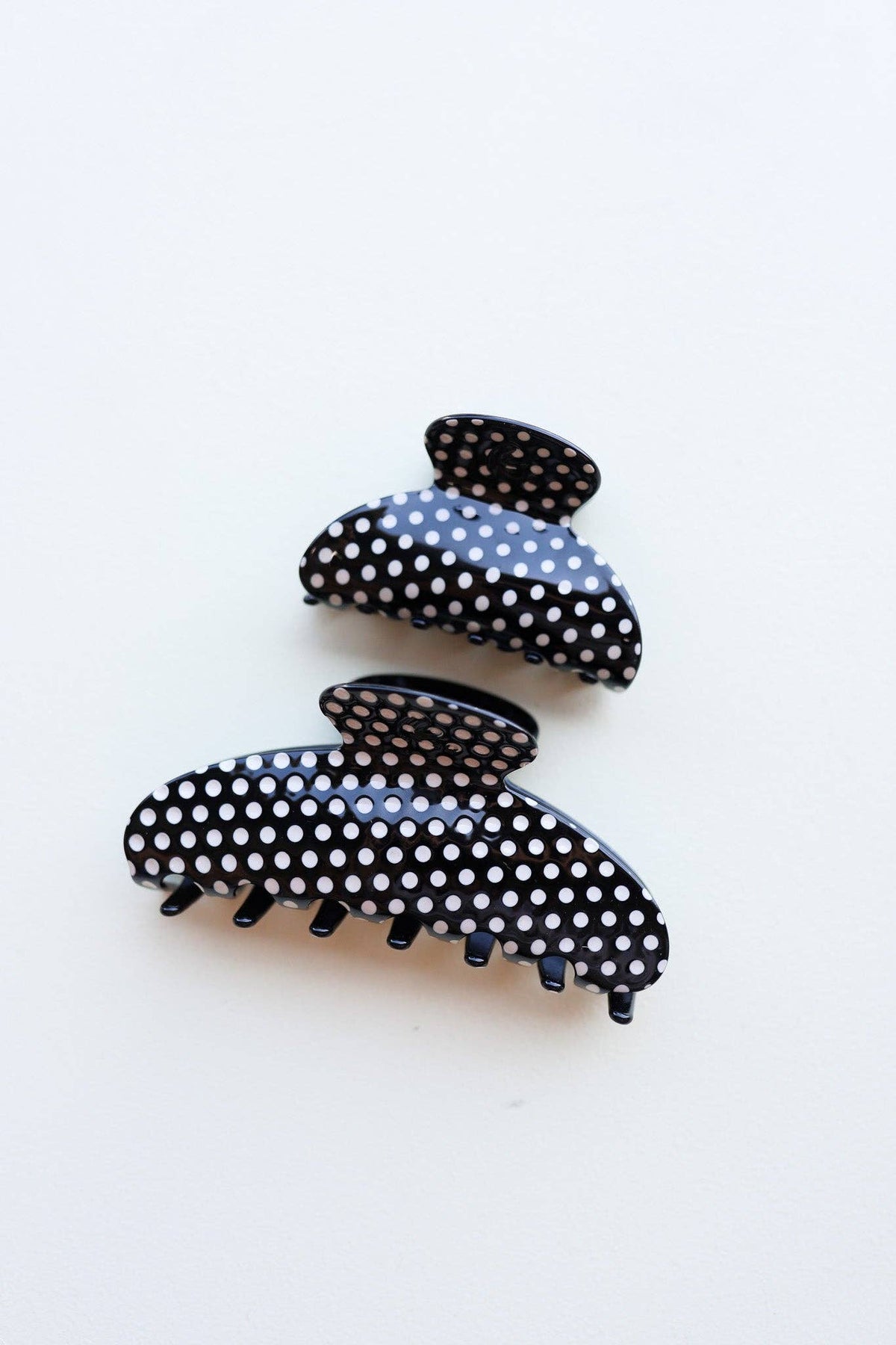 BLACK & WHITE POLKA DOT CLAW - 2 SIZES
