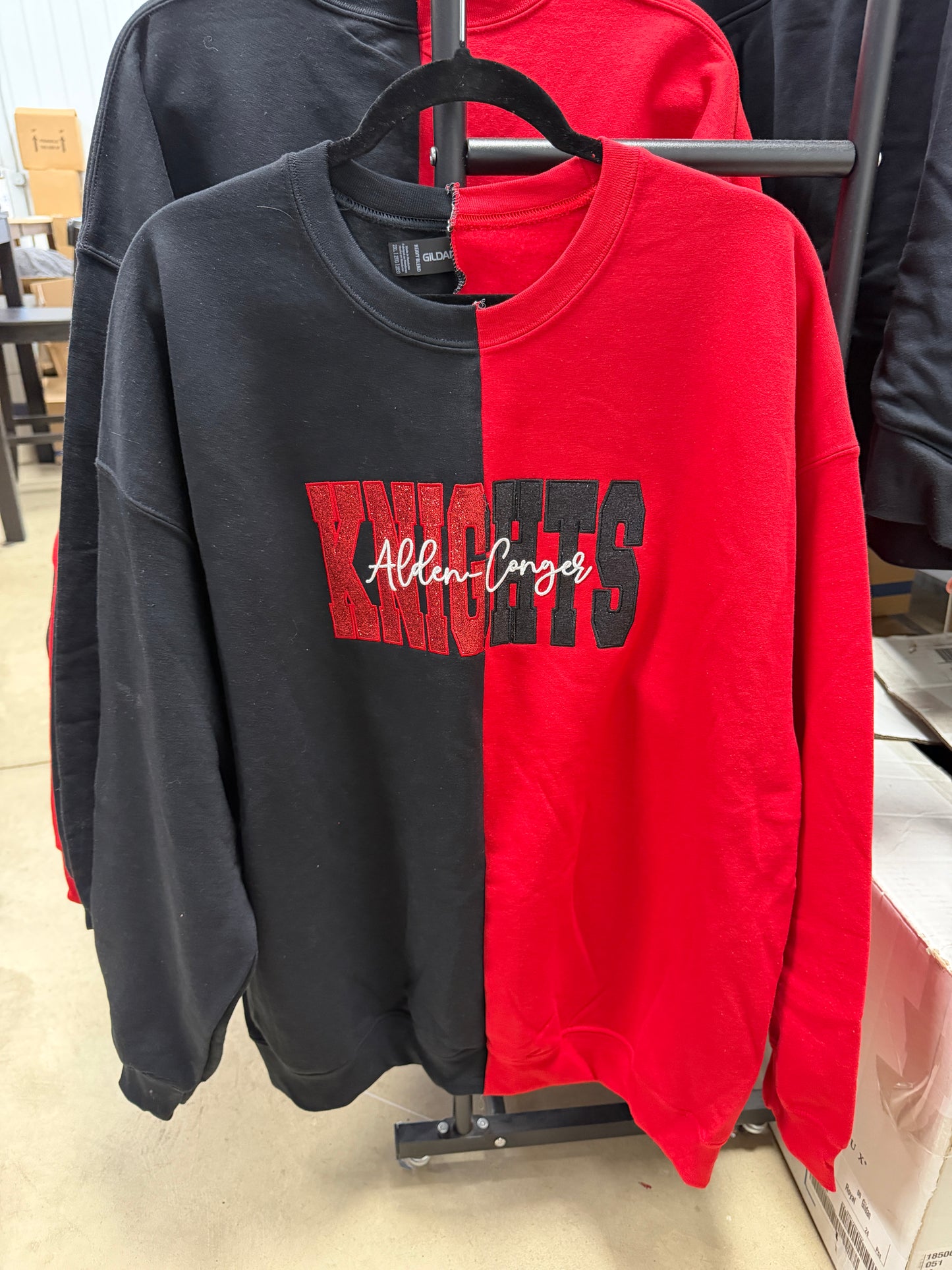 Knights Puffy Glitter Split Crew