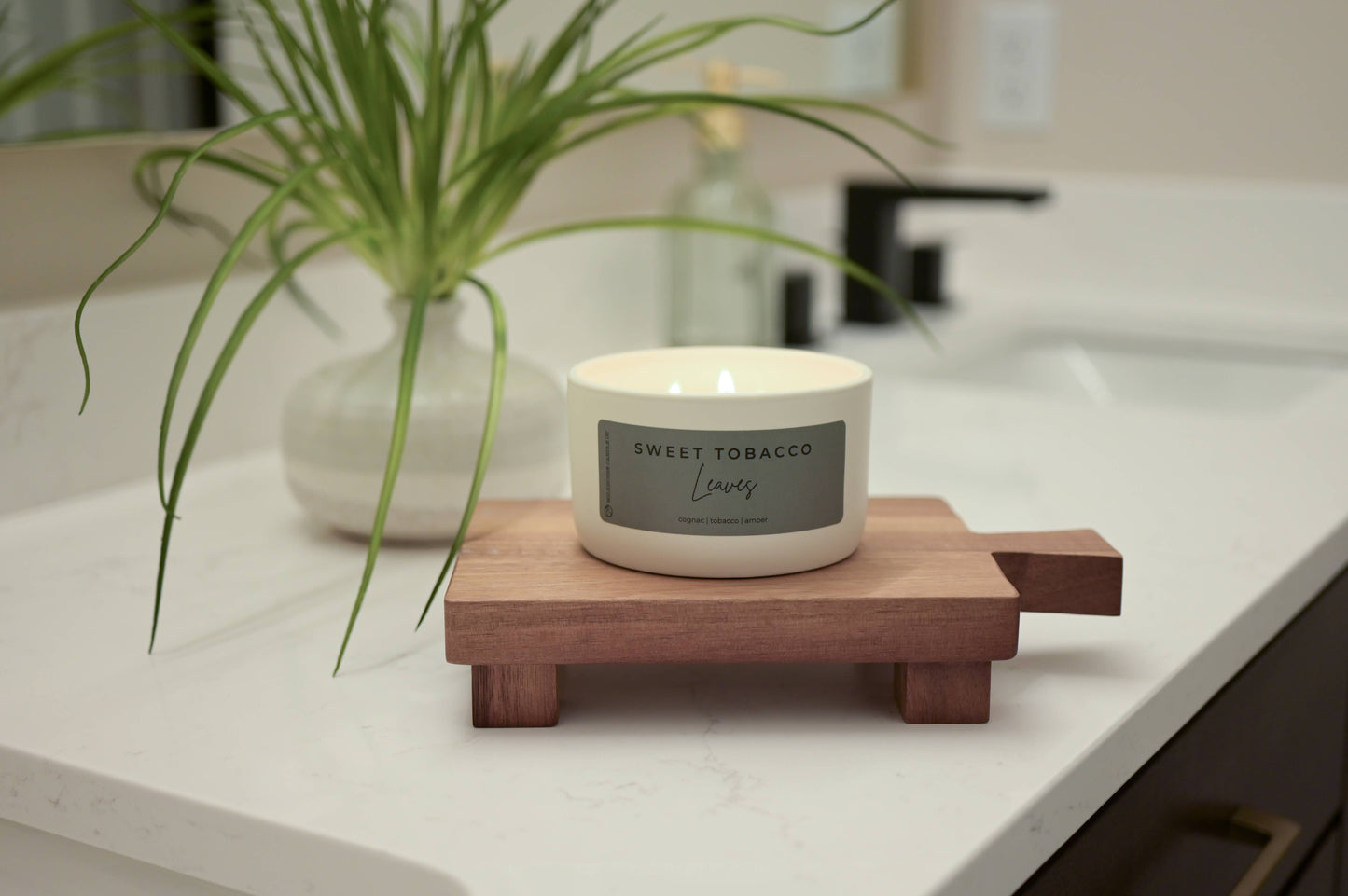 Sweet Tobacco Leaves | 10 oz Signature Statement Candle