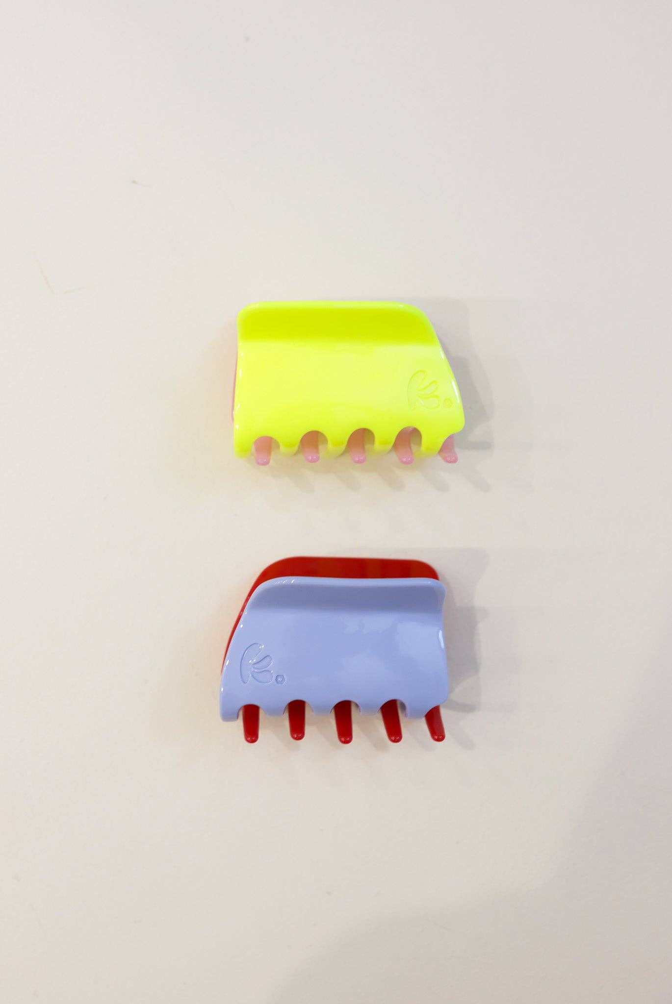 2-TONED CLAW CLIP